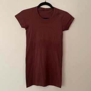 Lululemon Maroon Purple Swiftly Tech Short Sleeve Shirt Athleisure Women size 4